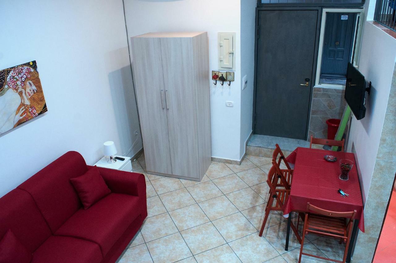 Rostory Apartment Наполи Екстериор снимка
