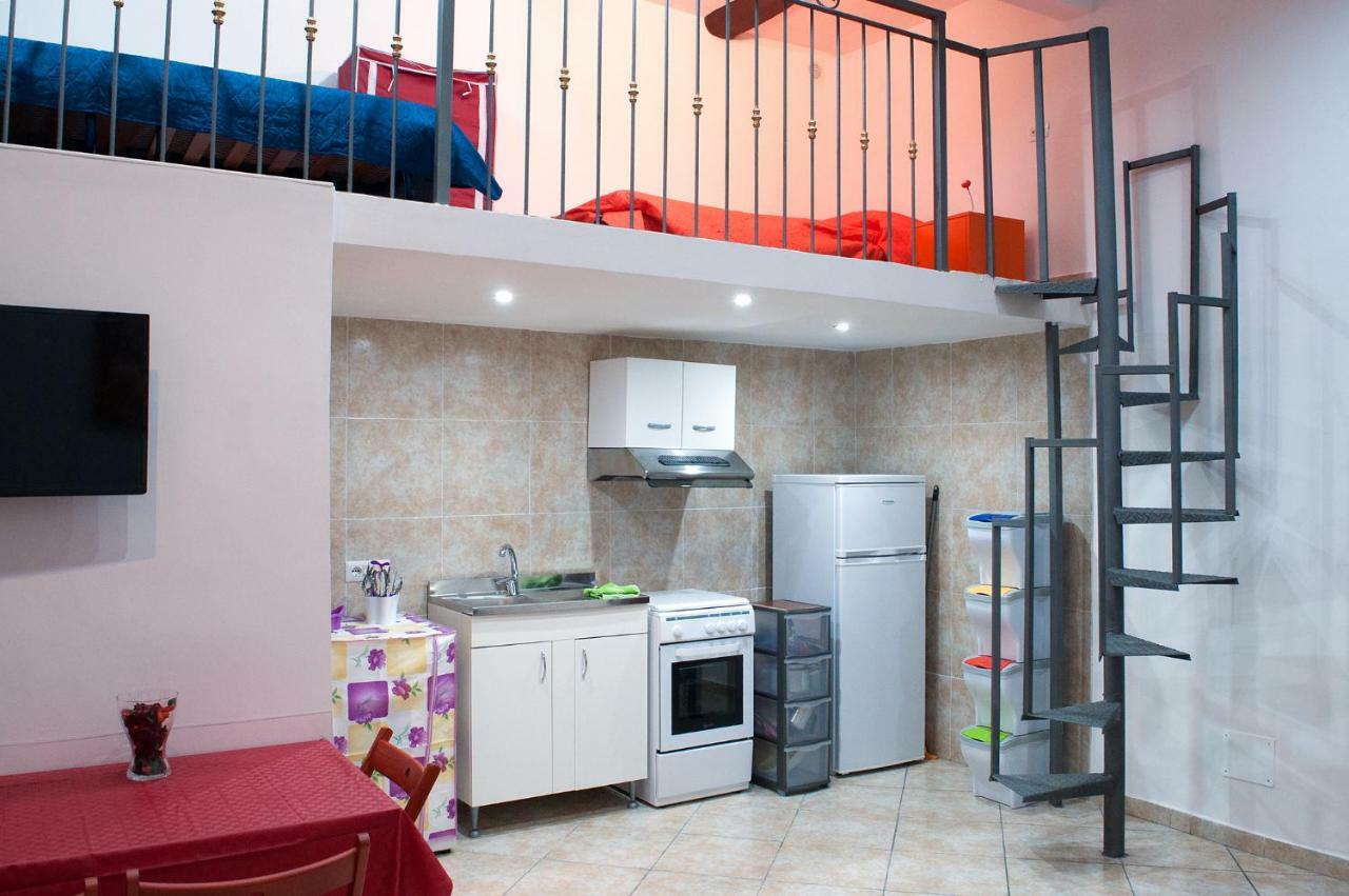 Rostory Apartment Наполи Екстериор снимка